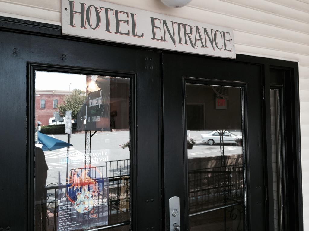 Mainstay Inn Phoenixville Exterior photo